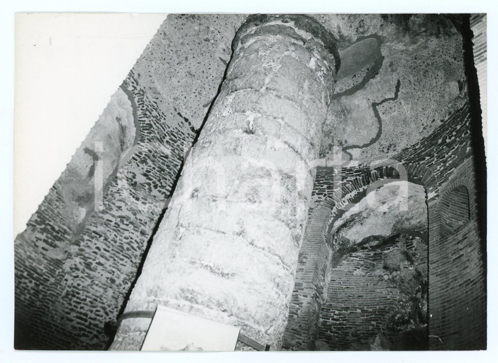 Fotografia d epoca originale 1976 FORMIA Interni della Tomba di Cicerone  Foto 17x13 cm 1