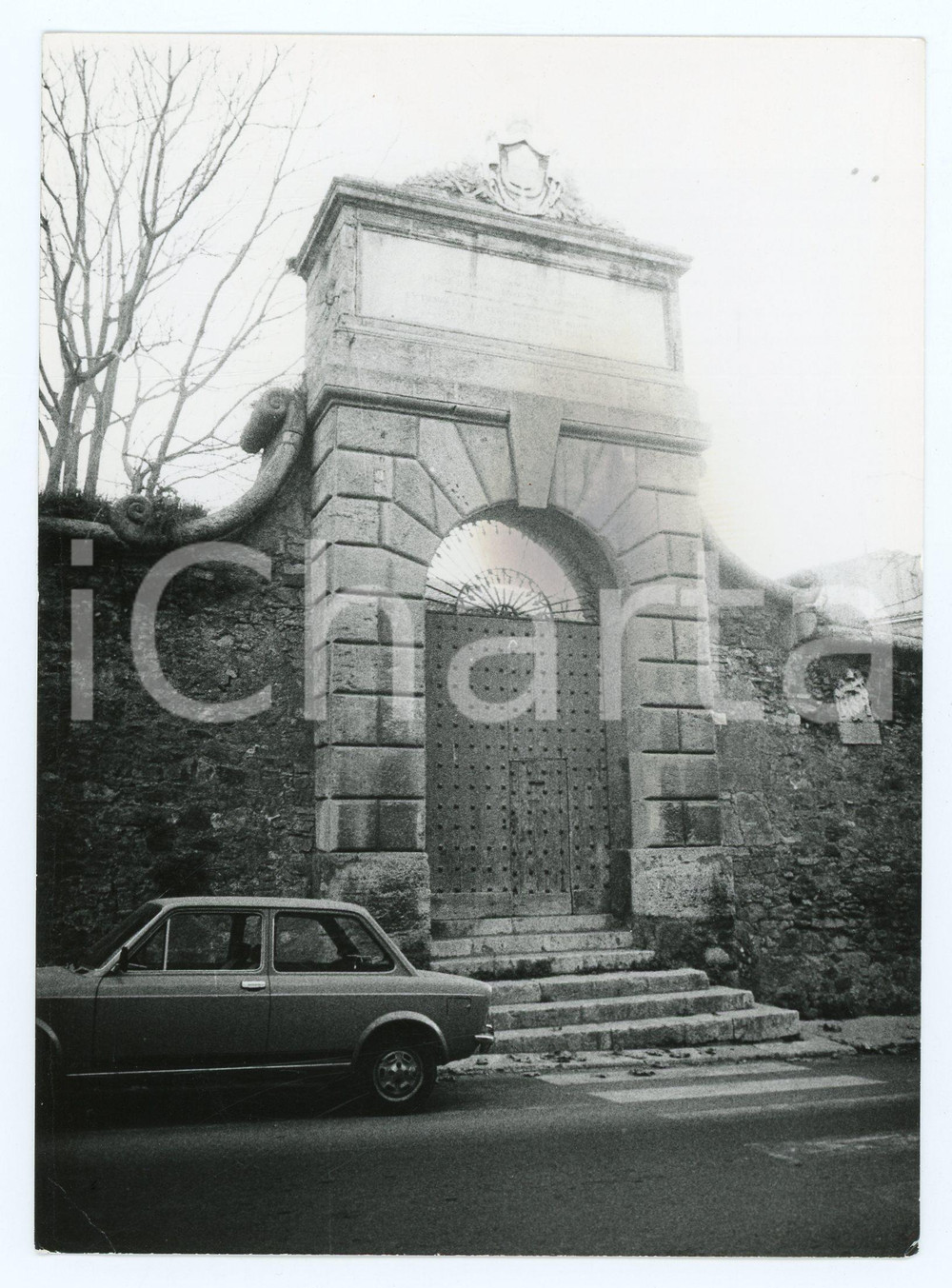 Fotografia d epoca originale 1979 CIVITAVECCHIA Ingresso di villa storica  Foto 13x17 cm 1