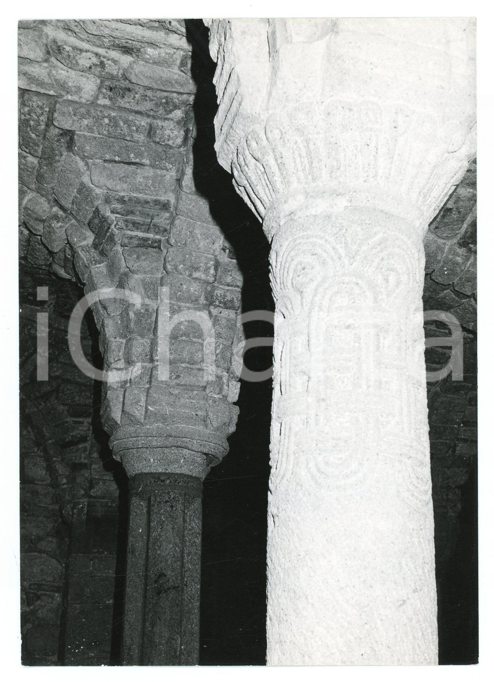 Fotografia d epoca originale 1976 ABBADIA SAN SALVATORE Cripta dell Abbazia  Foto 13x17 cm 2 1
