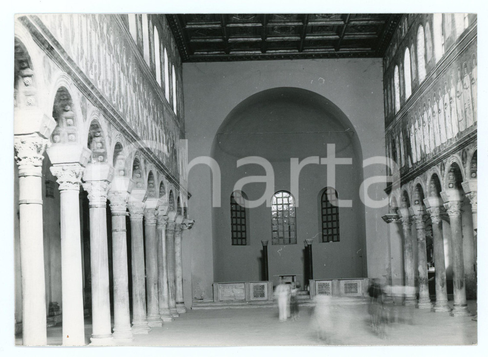 Fotografia d epoca originale 1979 RAVENNA Basilica di Sant Apollinare Nuovo  Turisti  Foto ARTISTICA 17x13 1