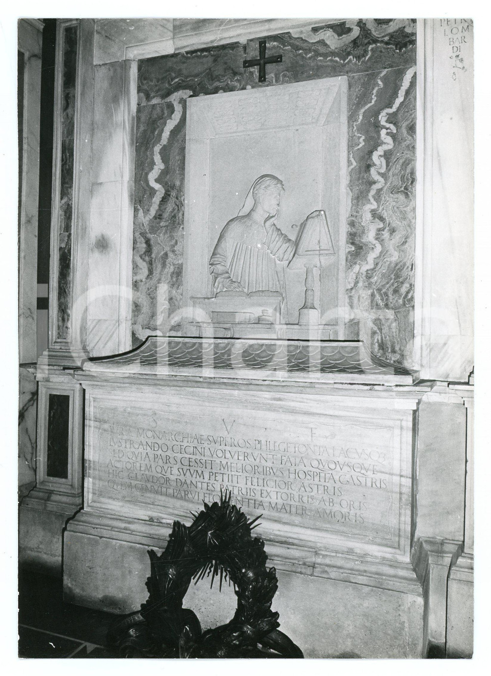 1979 RAVENNA Tomba di Dante ALIGHIERI Foto 13x17 cm Fotografia d'epoca con didascalia al verso.  FAIR/discreto Lievi smussature agli angoli Formato: 13x17 cm originale e autentica 1