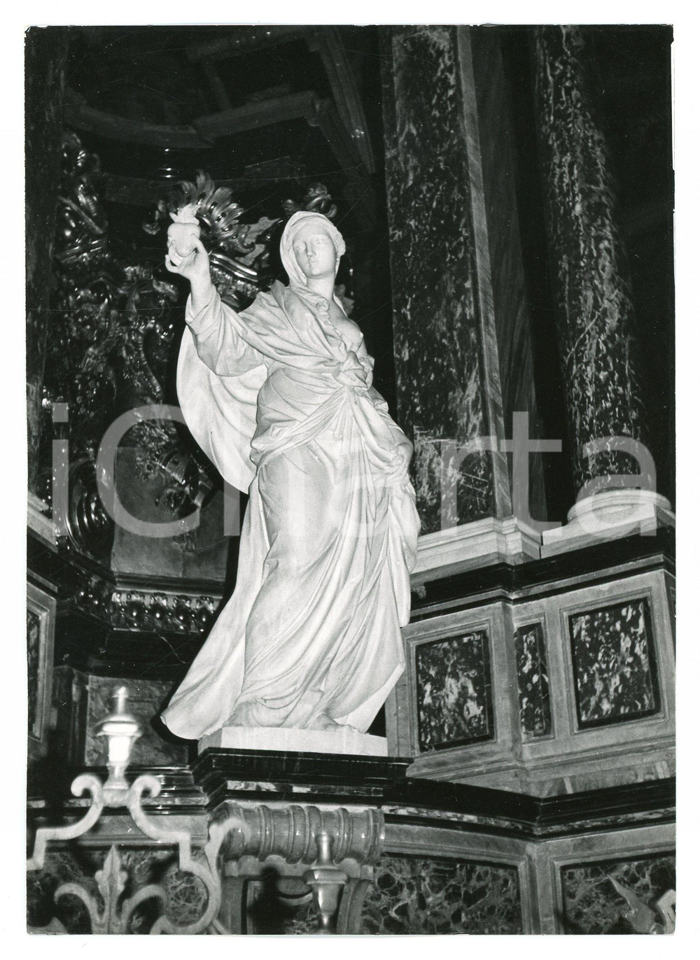 Fotografia d epoca originale 1974 SANTUARIO DI VICOFORTE Statua della carita  Foto 13x17 cm 1