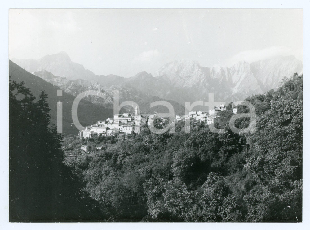 Fotografia d epoca originale 1981 ALPI APUANE Pian della Fioba  Panorama con paese  Foto 17x13 cm 1