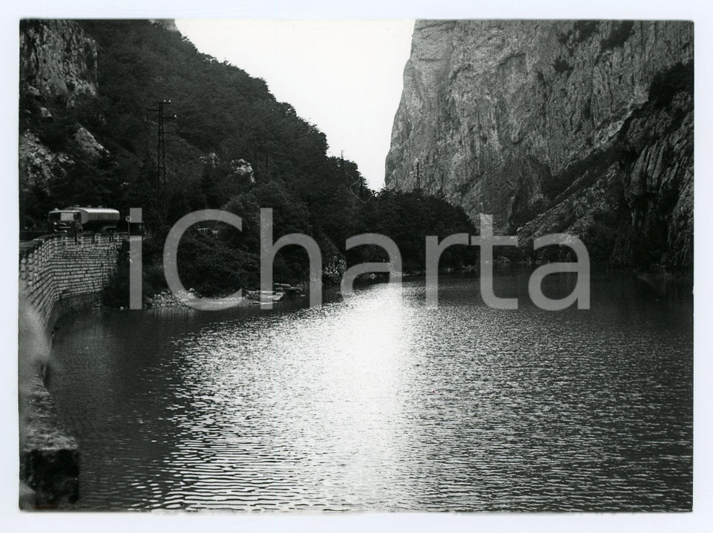 1973 FERMIGNANO Camion percorre la GOLA DEL FURLO Foto 17x13 cm