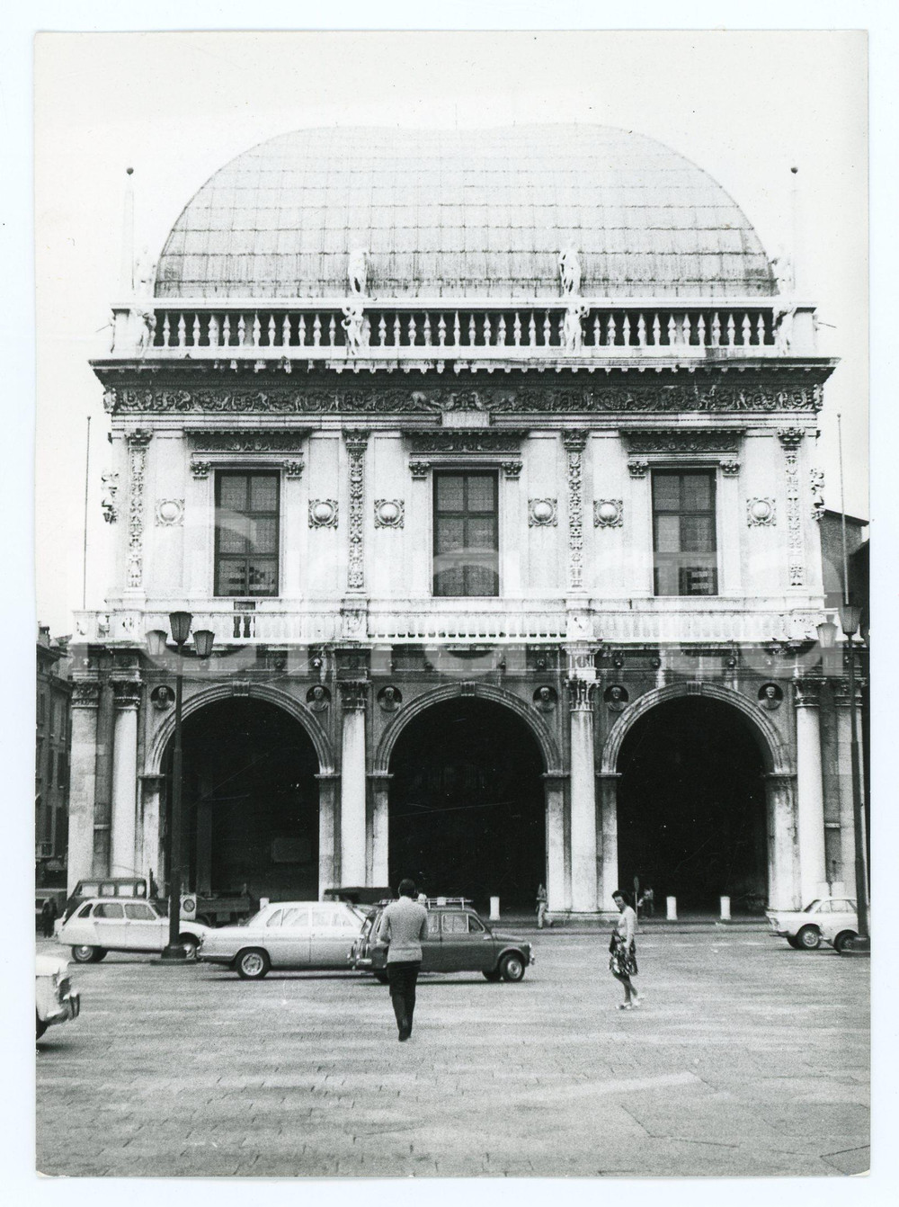 1973 BRESCIA Palazzo della Loggia - Turisti in piazza - Foto 13x17 cm