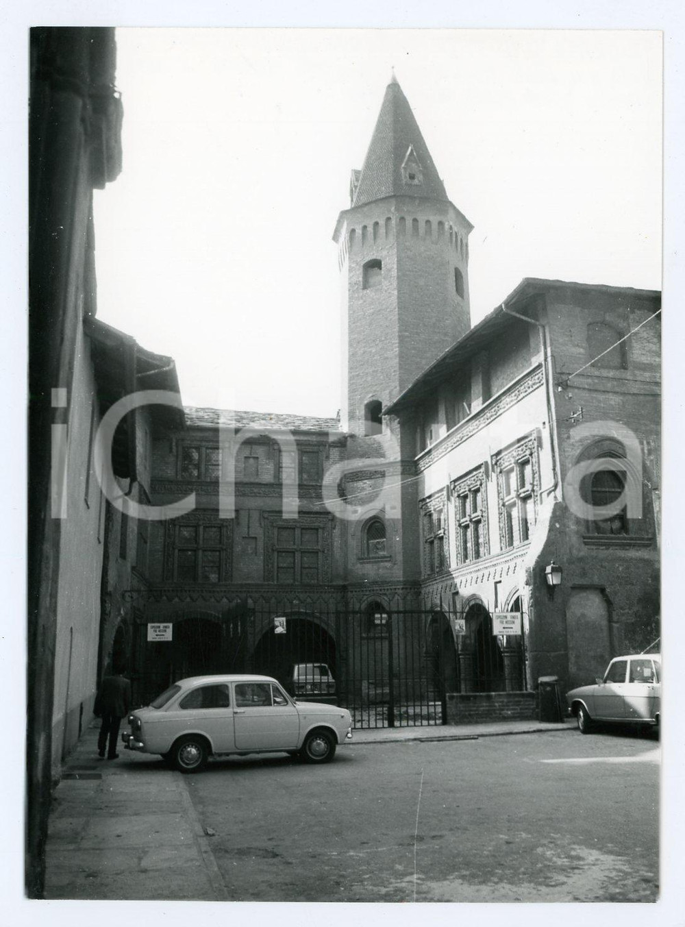 Fotografia d epoca originale 1976 AOSTA Priorato di Sant Orso  Foto 13x17 cm 1