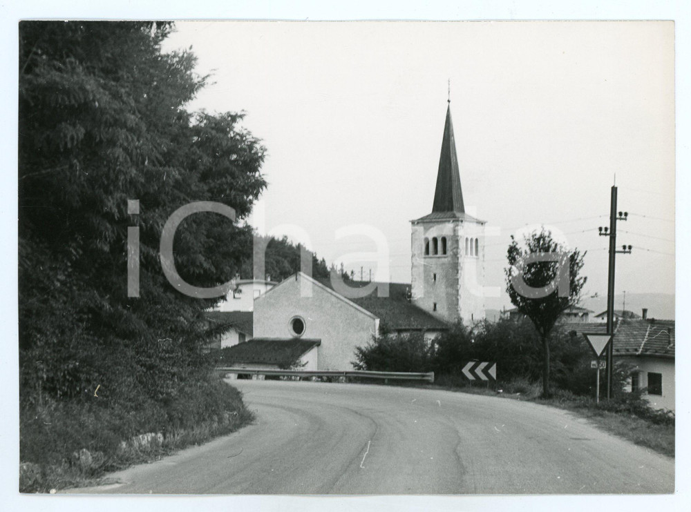 Fotografia d epoca originale 1979 PREDAIA Frazione DERMULO Chiesa di Santa Giustina  Foto 17x13 cm 1