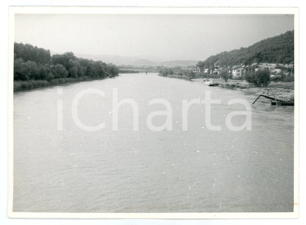 Fotografia d epoca originale 1974 POGGIO MIRTETO SCALO Barca sul fiume Tevere  Foto 17x13 cm 1