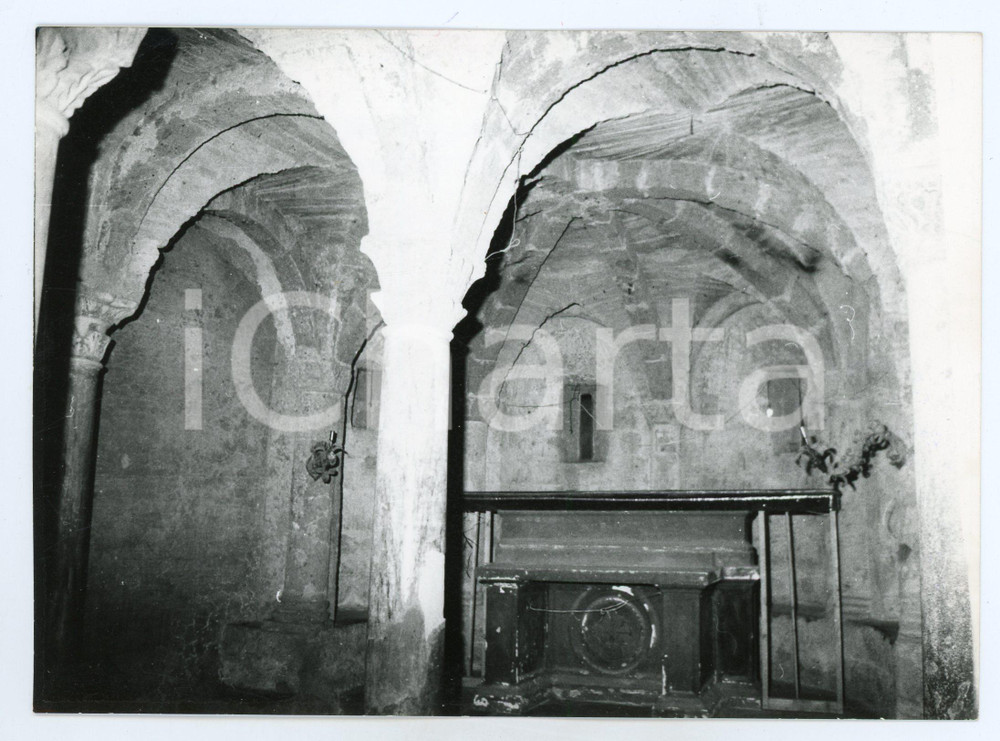 Fotografia d epoca originale 1978 SUTRI Cripta romanica della Cattedrale di Santa Maria Assunta  Foto 17x13 1
