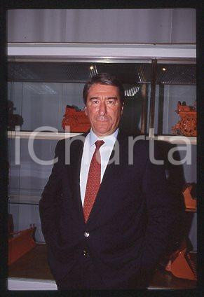 Fotografia d epoca originale Giorgio GARUZZO  ITALY Portrait of an engineer 1990 ca  35 mm vintage slide 11 1