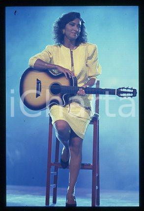 Fotografia d epoca originale Grazia DI MICHELE  SANREMO Singersongwriter 1991 ca  35 mm vintage slide 33 1