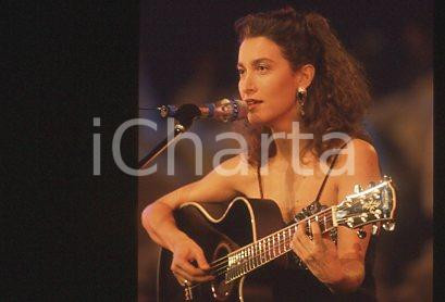 Fotografia d epoca originale Grazia DI MICHELE  MUSIC Show Italy Portrait 1990 ca  35 mm vintage slide 18 1