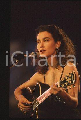 Fotografia d epoca originale Grazia DI MICHELE  MUSIC Show Italy Portrait 1990 ca  35 mm vintage slide 20 1