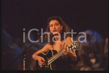 Fotografia d epoca originale Grazia DI MICHELE  MUSIC Show Italy Portrait 1990 ca  35 mm vintage slide 24 1