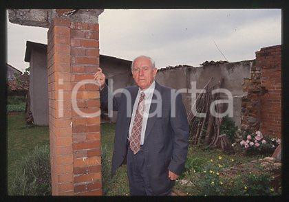 Fotografia d epoca originale Urbano LAZZARO  ITALY Portrait of the partisan 1993 ca  35 mm vintage slide 4 1