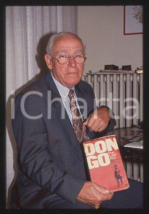 Fotografia d epoca originale Urbano LAZZARO  ITALY Partisan with a book DONGO 1993ca  35mm vintage slide 11 1