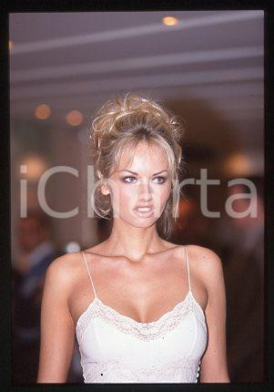 Fotografia d epoca originale Adriana SKLENARIKOVA  FASHION Slovak fashion model 1999  35 mm vintage slide 6 1