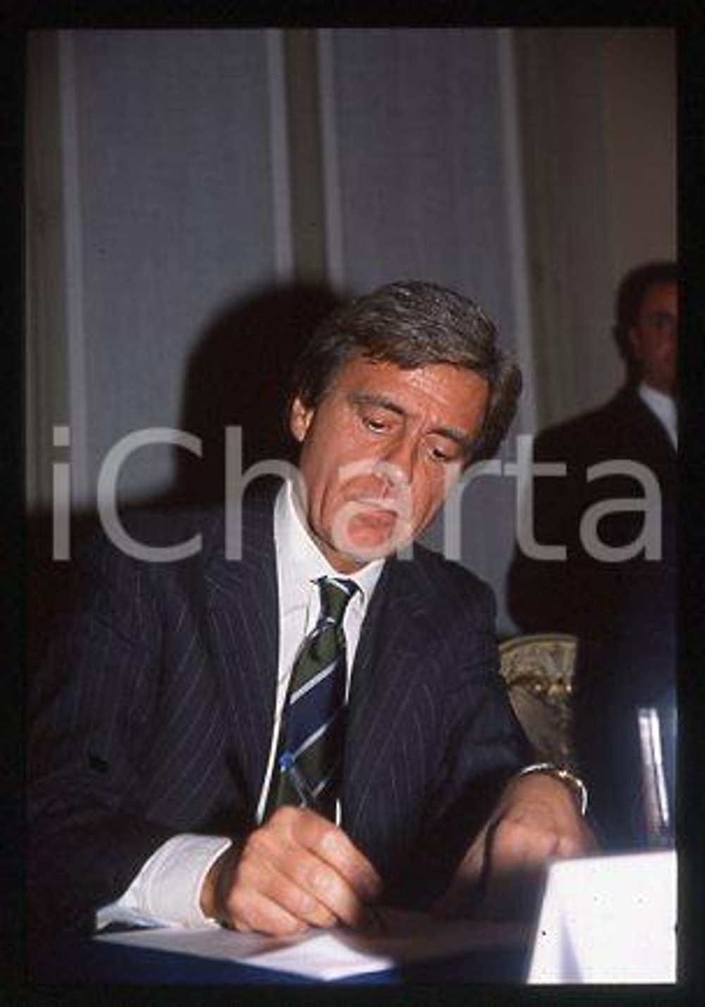 Fotografia d epoca originale Piero TESTONI  ITALY Portrait of a journalist 2000 ca  35 mm vintage slide 3 1