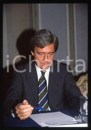 Fotografia d epoca originale Piero TESTONI  ITALY Portrait of a journalist 2000 ca  35 mm vintage slide 5 1