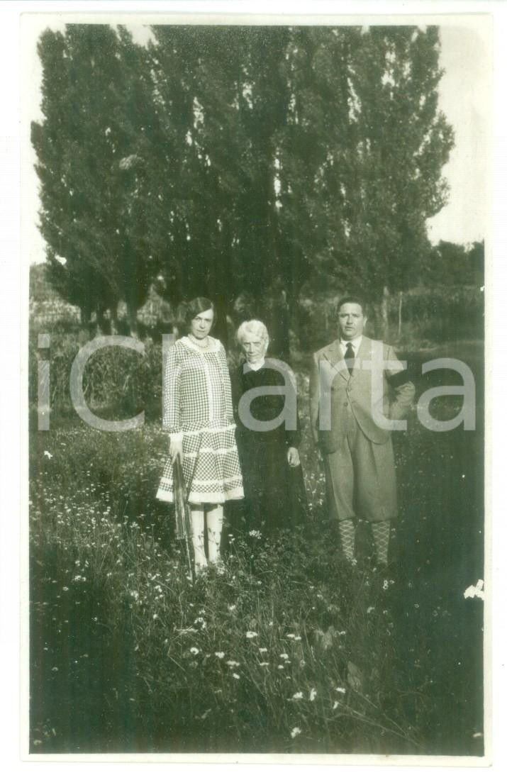 Fotografia d epoca originale 1929 CASTELLETTO D ORBA Ritratto familiare  Foto cartolina VINTAGE 1
