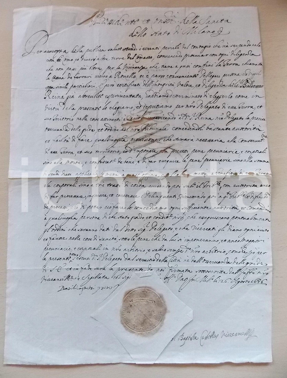1636 MILANO PESTE BOVINA Delega a Baldassarre REINA per osservanza gride *RARO Raro e interessante atto di delega a Baldassarre Reina, incaricato di far rispettare gride e provvedimenti vari per l'area di Rovello Porro, al fine di arginare un focolaio di peste bovina dell'area di Como.Sigillo aderente in carta.FORMATO  42x30 cmCONDIZIONI: poor (piegature d'epoca; tagli e fori centrali, non tali da compromettere la lettura del testo)      originale e autentica 1