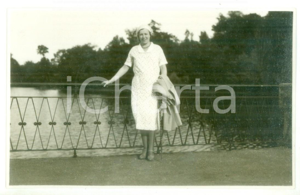 Fotografia d epoca originale 1931 NOVI LIGURE Lago di Lomellina  Ritratto femminile Foto cartolina VINTAGE 1