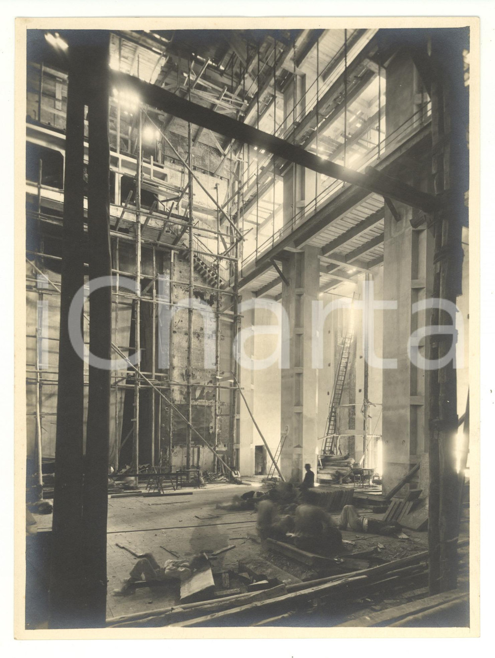Fotografia d epoca originale 1945 MILANO TEATRO ALLA SCALA Ricostruzione post bombardamento: strutture FOTO 1