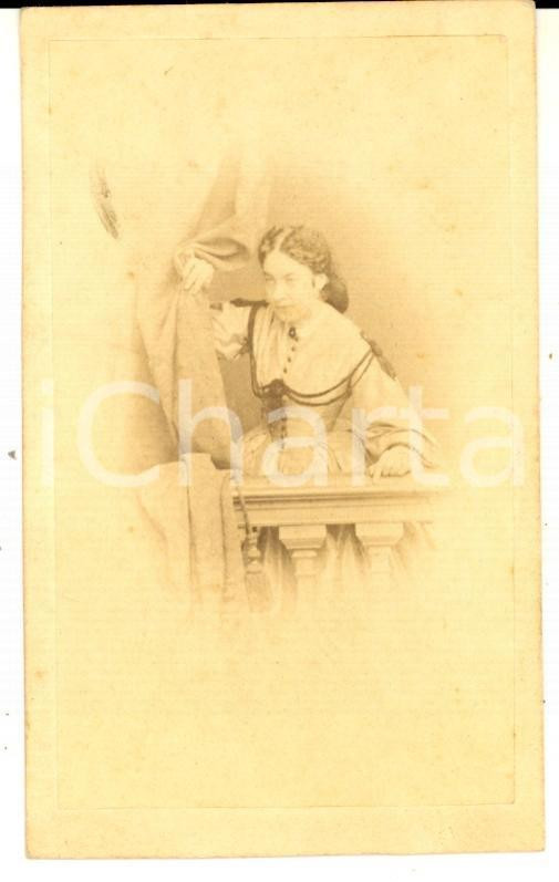 Fotografia d epoca originale 1870 ca COMO Ritratto di donna  Famiglia COMANEDI  Foto BOTTA CDV 1