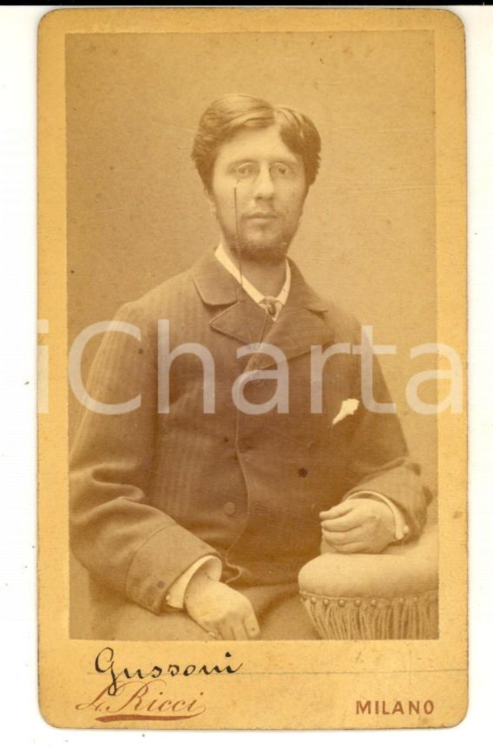 Fotografia d epoca originale 1880 ca MILANO Famiglia GUSSONI  Ritratto di giovane uomo Foto L. RICCI CDV 1