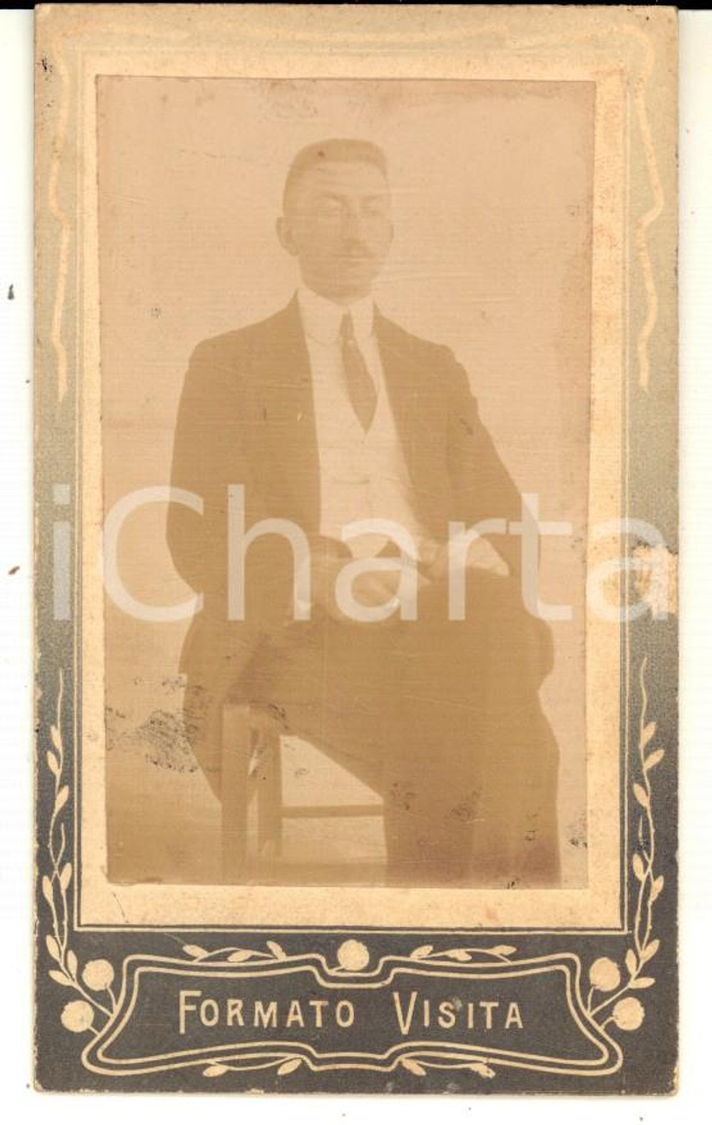 1914 VERONA Ritratto maschile sulla sedia - Foto Arturo ALBERTINI CDV