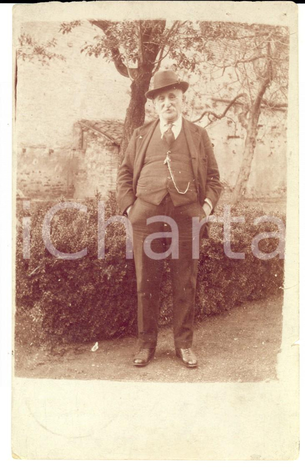 Fotografia d epoca originale 1925 CASALE MONFERRATO Ritratto di un eterno giovanotto  Foto cartolina 1