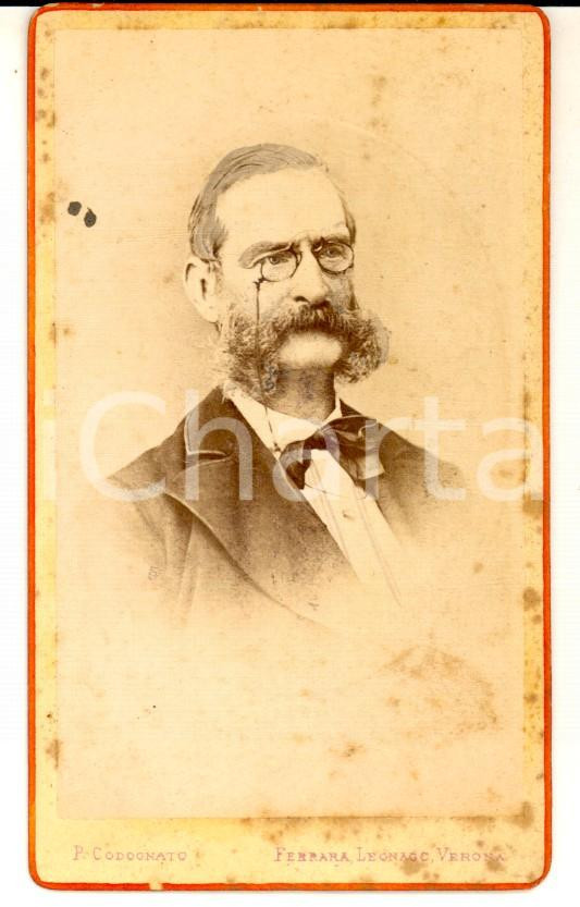 Fotografia d epoca originale 1870 ca VERONA ? Ritratto maschile con gli occhiali  oto CODOGNATO  CDV 1