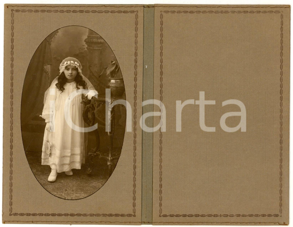 Fotografia d epoca originale 1925 ca VERONA Ritratto di bambina alla Prima Comunione  Foto A. BAZZONI 1