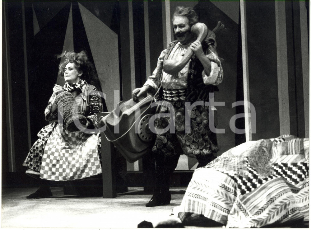 Fotografia d epoca originale 1989 MILANO Teatro alla Scala  Laura ZANNINI e Arturo TESTA in Pollicino 1