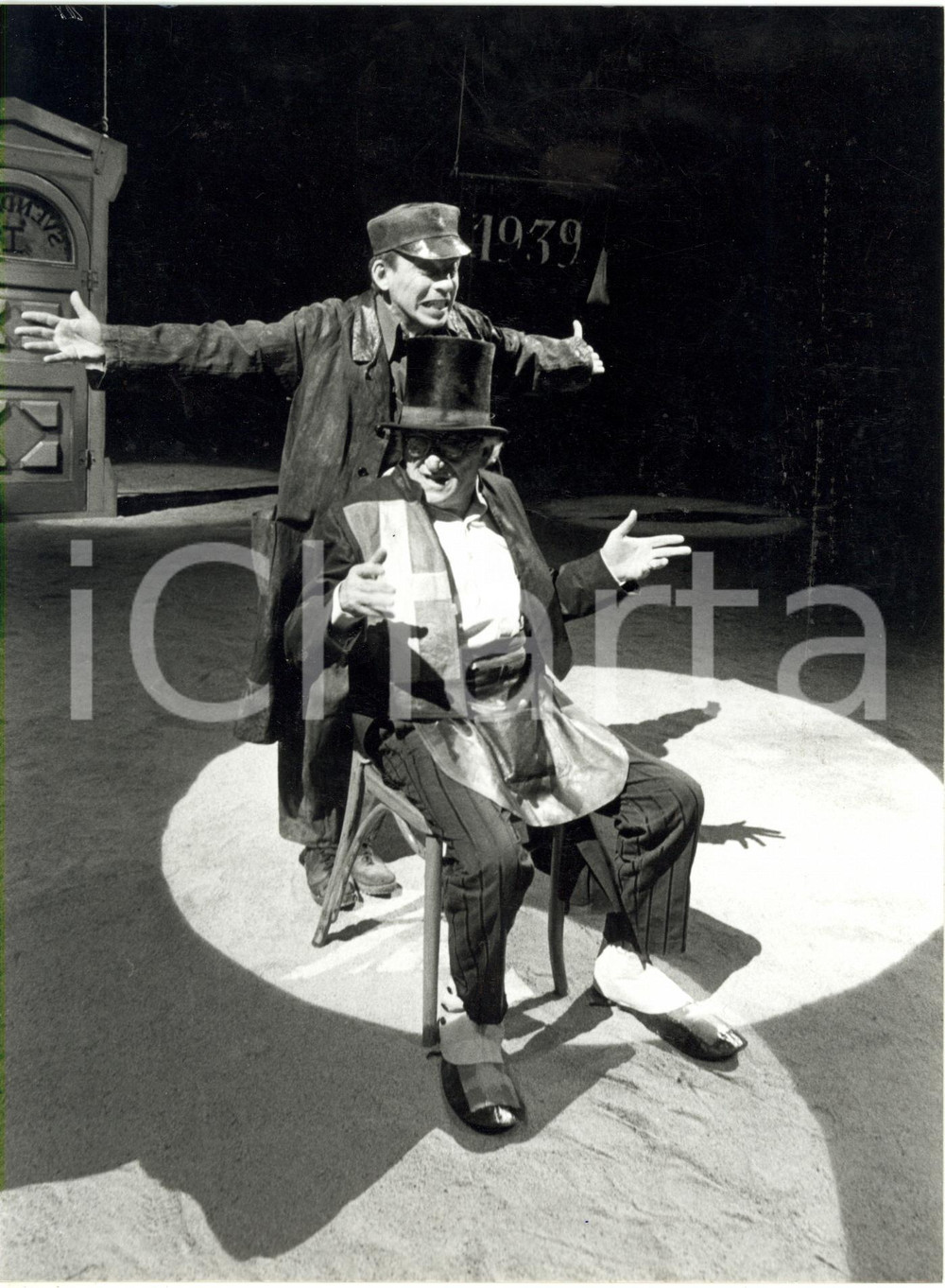Fotografia d epoca originale 1995 PICCOLO TEATRO  Paolo ROSSI Gianfranco MAURI in Quanto costa il ferro? 1