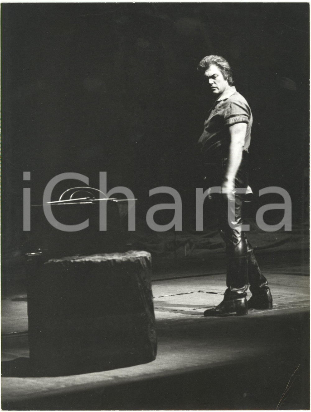 Fotografia d epoca originale 1975 MILANO Teatro alla Scala  Jean COX in Sigfrido di Richard WAGNER Foto 1