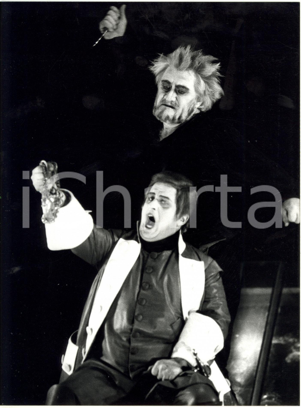Fotografia d epoca originale 1987 MILANO Teatro alla Scala  Robert SCHUNK Donald McINTYRE in Cardillac 1