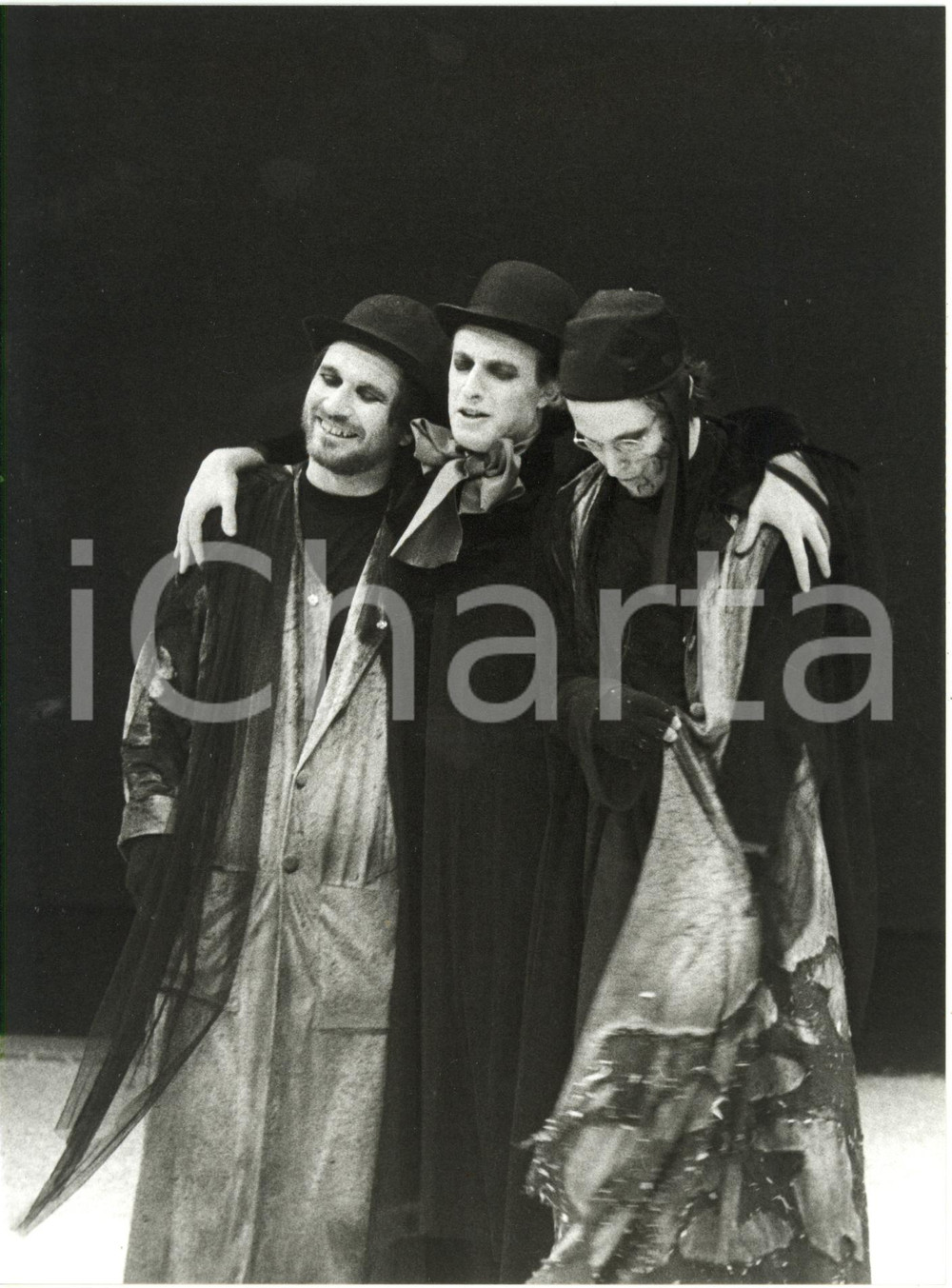 Fotografia d epoca originale 1998 MILANO Piccolo Teatro  Giorgio BONGIOVANNI Luca CRISCUOLI Roberto ZIBETTI 1