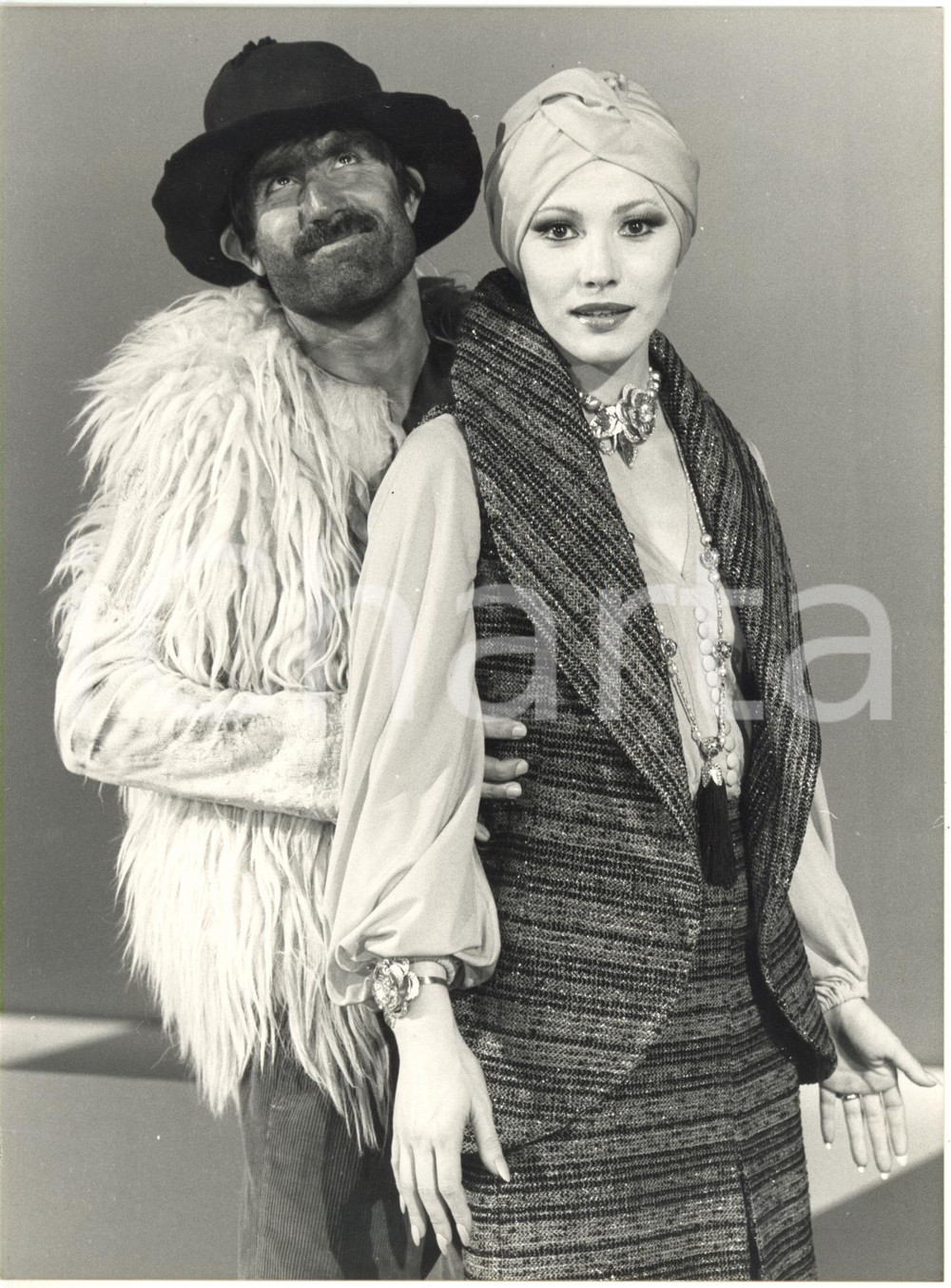 Fotografia d epoca originale 1978 ROMA RAI Settimo anno  Ivana MONTI e Lando BUZZANCA  Foto 18x24 1