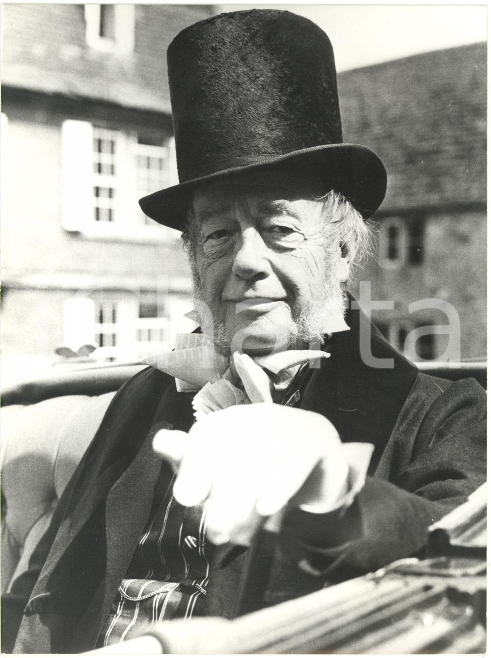 Fotografia d epoca originale 1975 ca RAI Mogli e figlie  Roland CULVER  Ritratto dell attore Foto 18x24 1