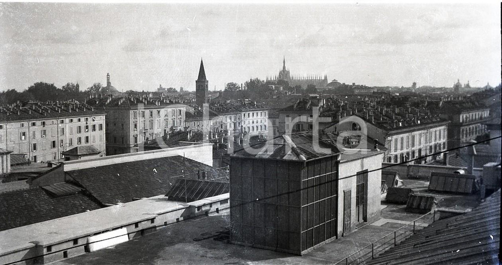 Fotografia d epoca originale 1925ca MILANO Panorama dai tetti NEGATIVO ORIGINALE 1