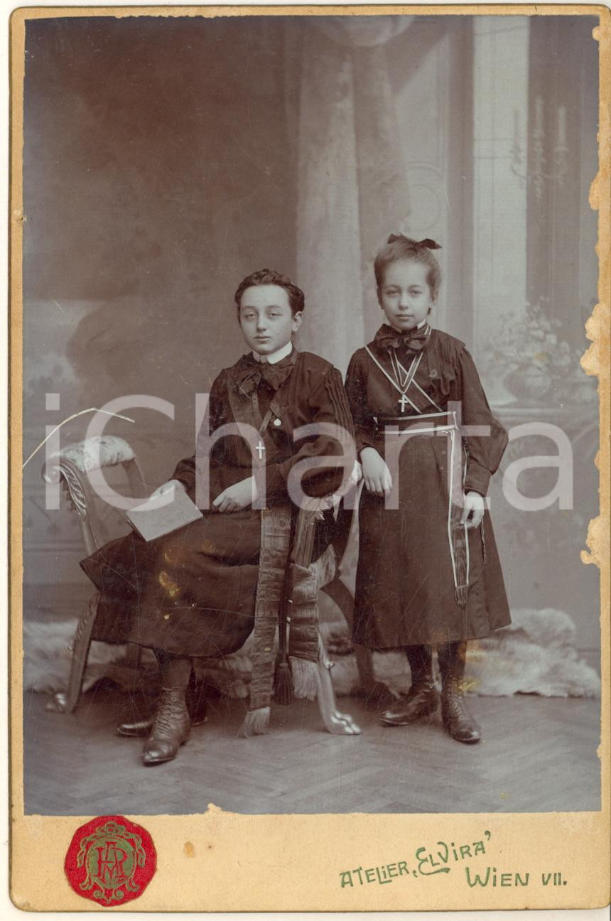 Fotografia d epoca originale 1905 ca WIEN Ritratto di fratelli in abito religioso  Foto Atelier ELVIRA 11x16 1