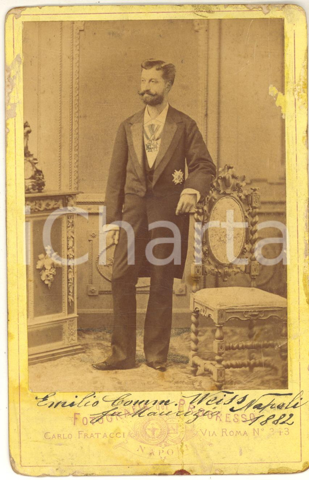Fotografia d epoca originale 1882 NAPOLI Ritratto di Emilio WEISS con decorazioni  Foto FRATACCI 11x17 cm 1
