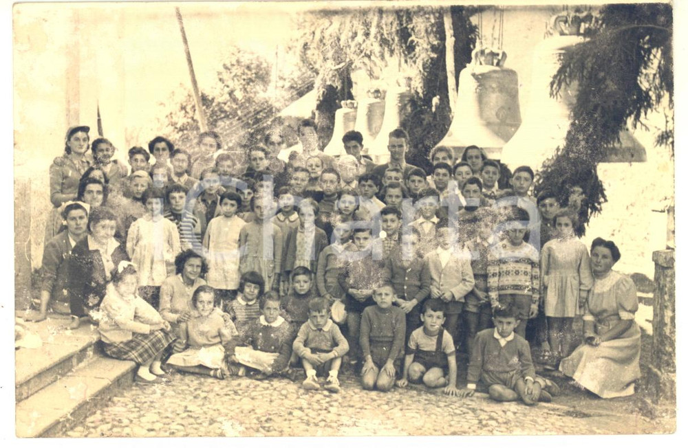 Fotografia d epoca originale 1954 VALLEVE BG Ritratto dei bambini di un istituto elementare  Foto 15x10 cm 1