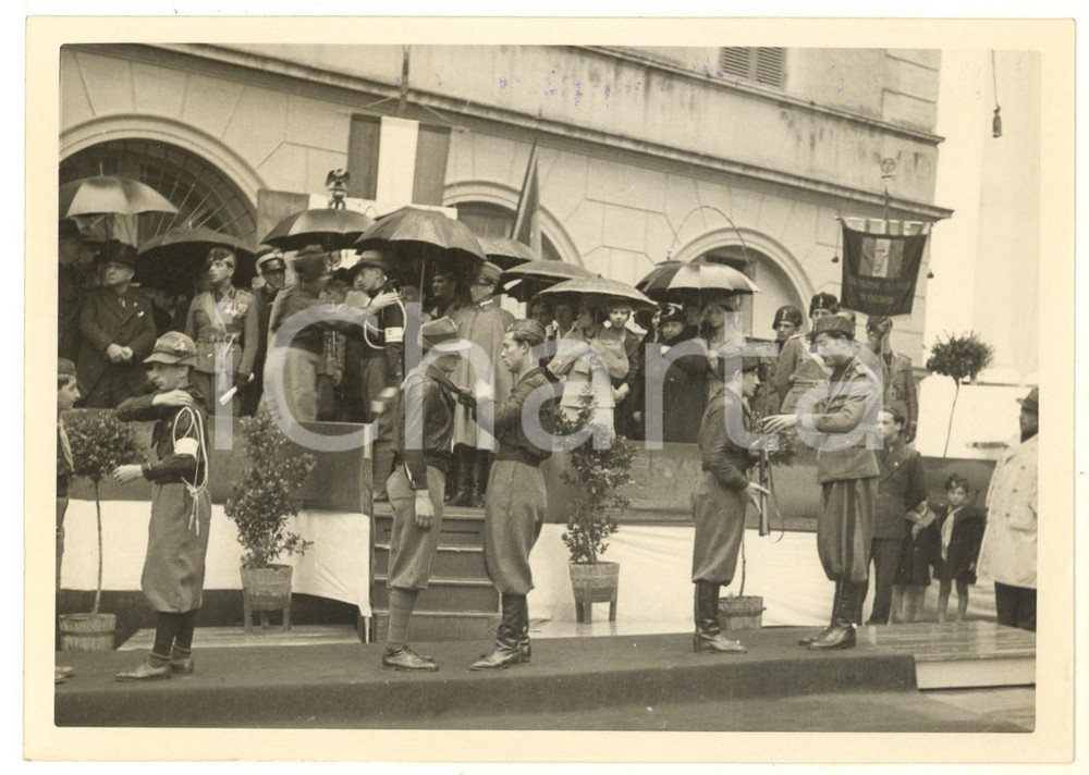 Fotografia d epoca originale 1932 PNF FROSINONE VII Leva Fascista  Cerimonia in piazza Foto 18x13 cm 1
