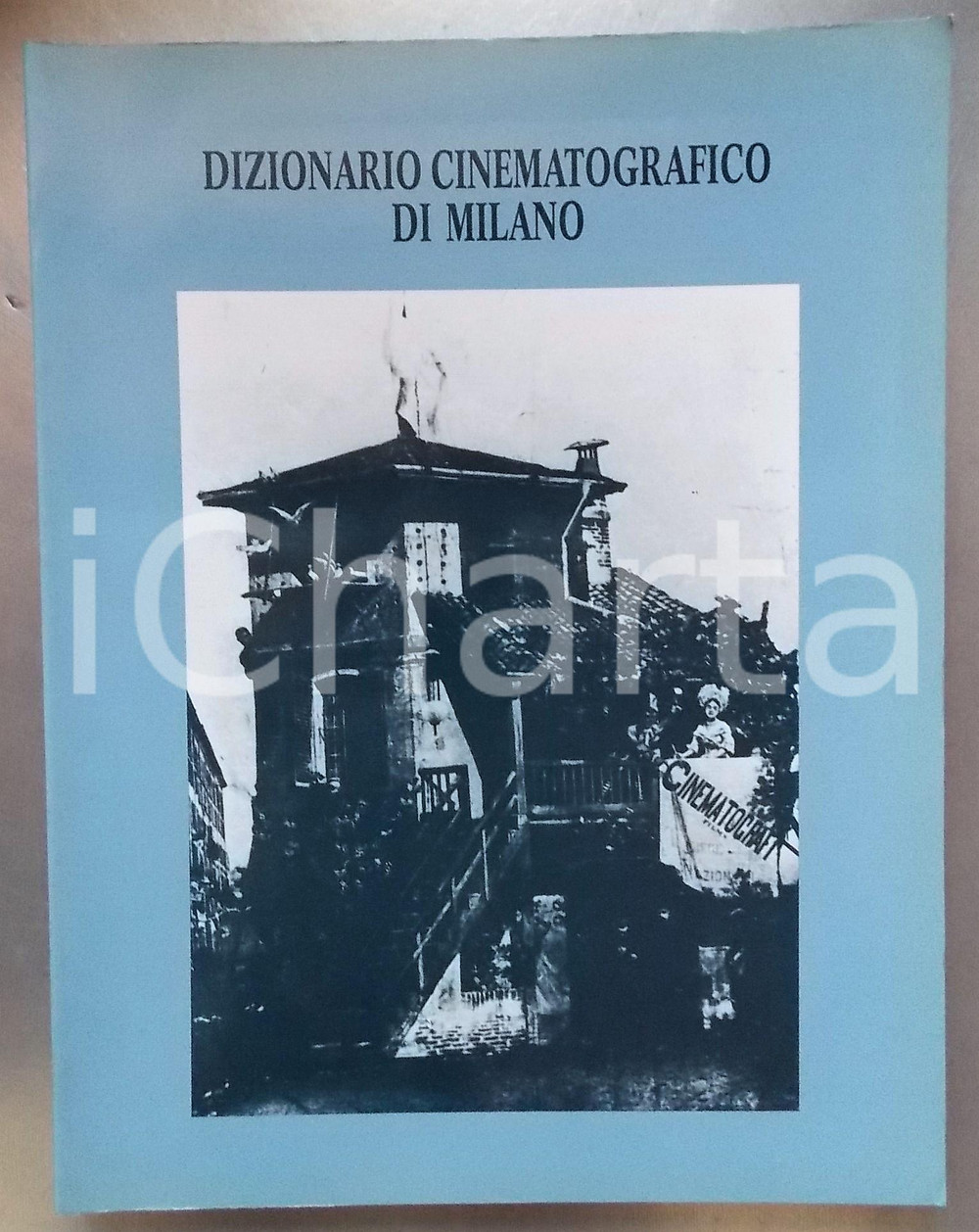 1994 Paolo ZENONI Dizionario cinematografico di Milano - Volume illustrato Volume con illustrazioni b/n.EDITORE: Comune di Milano / Agis Lombardia PAGINE: 266DIMENSIONI: 24x30 cm  CONDIZIONI: G (ma lievi tracce d'uso)    originale e autentica 1