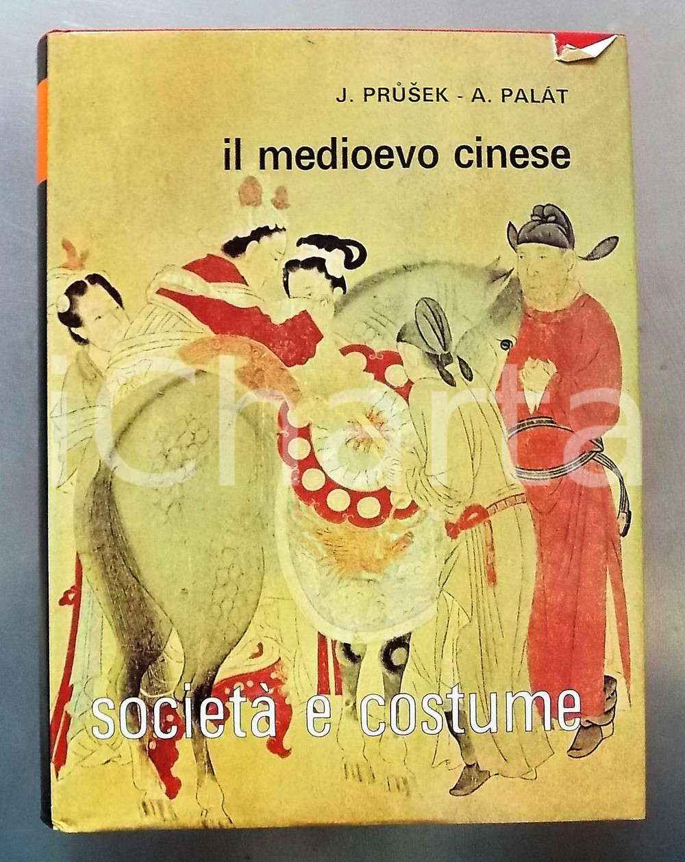 1983 Jaroslav PRUSEK Augustin PALAT Il Medioevo cinese - SocietÃ  e costume Brossura editoriale, con copertina rigida in tela e sovracoperta illustrata.Illustrazioni b/n all'interno.PAGINE: 623DIMENSIONI: 20x26 cm CONDIZIONI: FAIR (buone condizioni interne, ma piccolo strappo e gualciture alla sovracoperta)EDITORE: Electa - Milano    originale e autentica 1