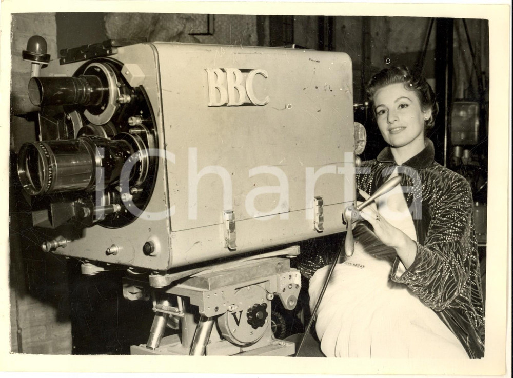1954 LONDON BBC Lime Grove Studios - Fulvia COLOMBO dietro la telecamera *Foto