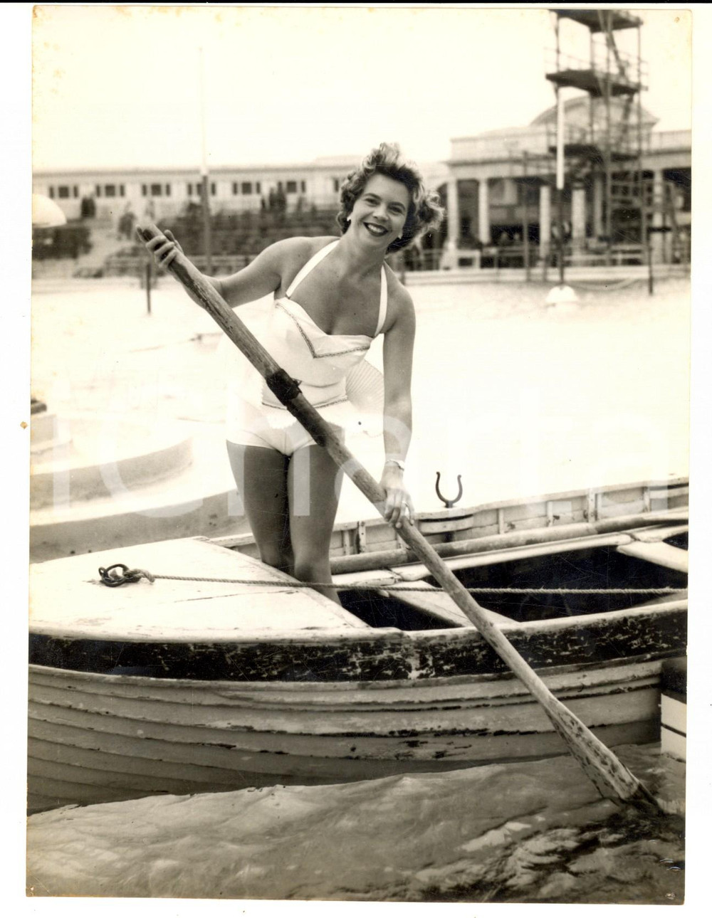 1957 BLACKPOOL Shirley HORTON ferrying herself across South Shore swimming pool