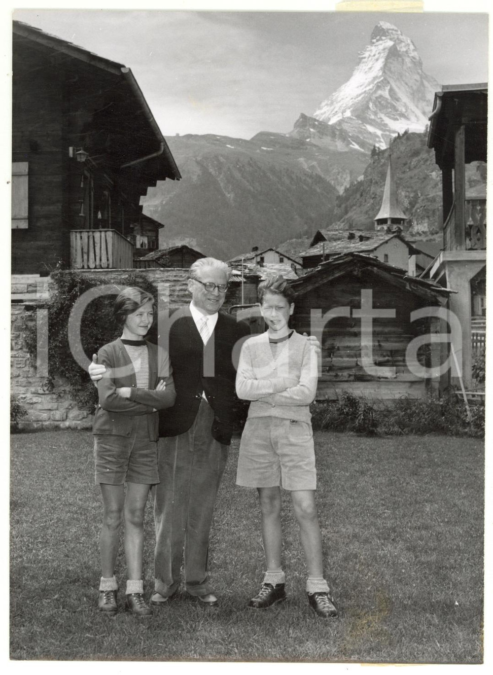 1955 ZERMATT (SVIZZERA) Giovanni GRONCHI in vacanza con i figli Mario e Cecilia